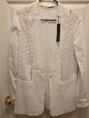 Elie Tahari White Linen "Bonne" Jacket.  Women US 10
